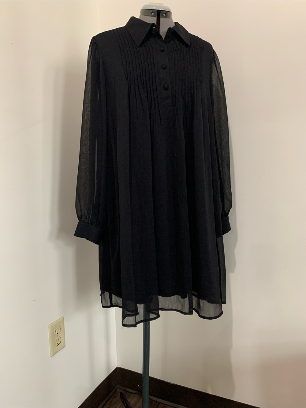 Nine West Black Long-Sleeve Pleated Shift Dress